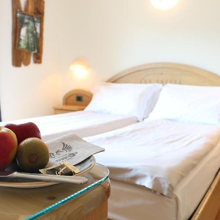 Hotel "La Suisse" Лівіньо Екстер'єр фото
