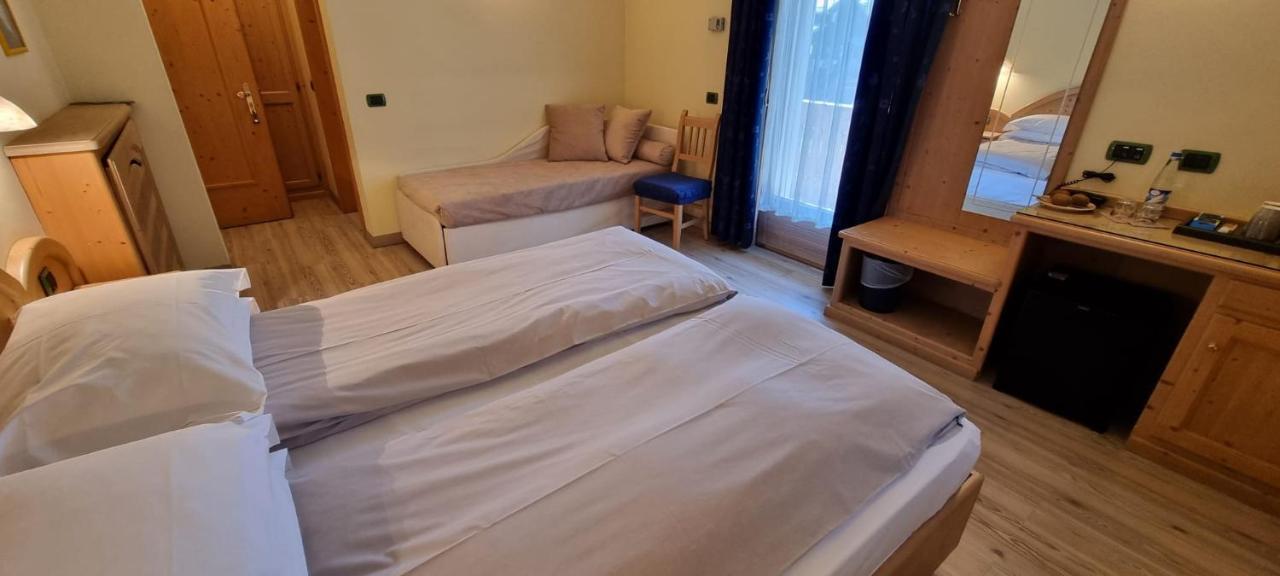 Hotel "La Suisse" Лівіньо Екстер'єр фото