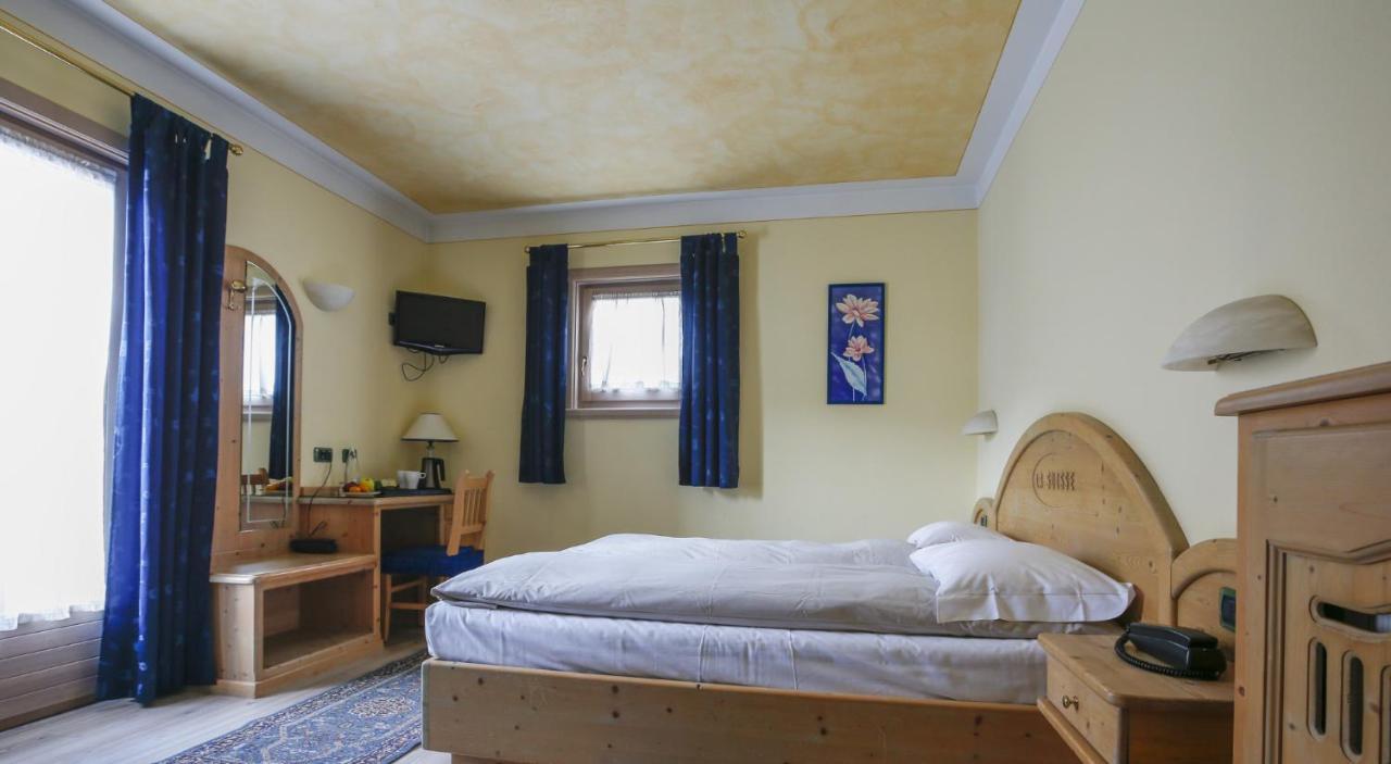 Hotel "La Suisse" Лівіньо Екстер'єр фото