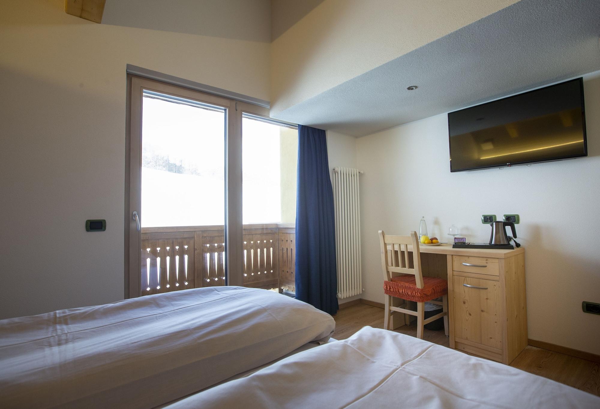 Hotel "La Suisse" Лівіньо Екстер'єр фото