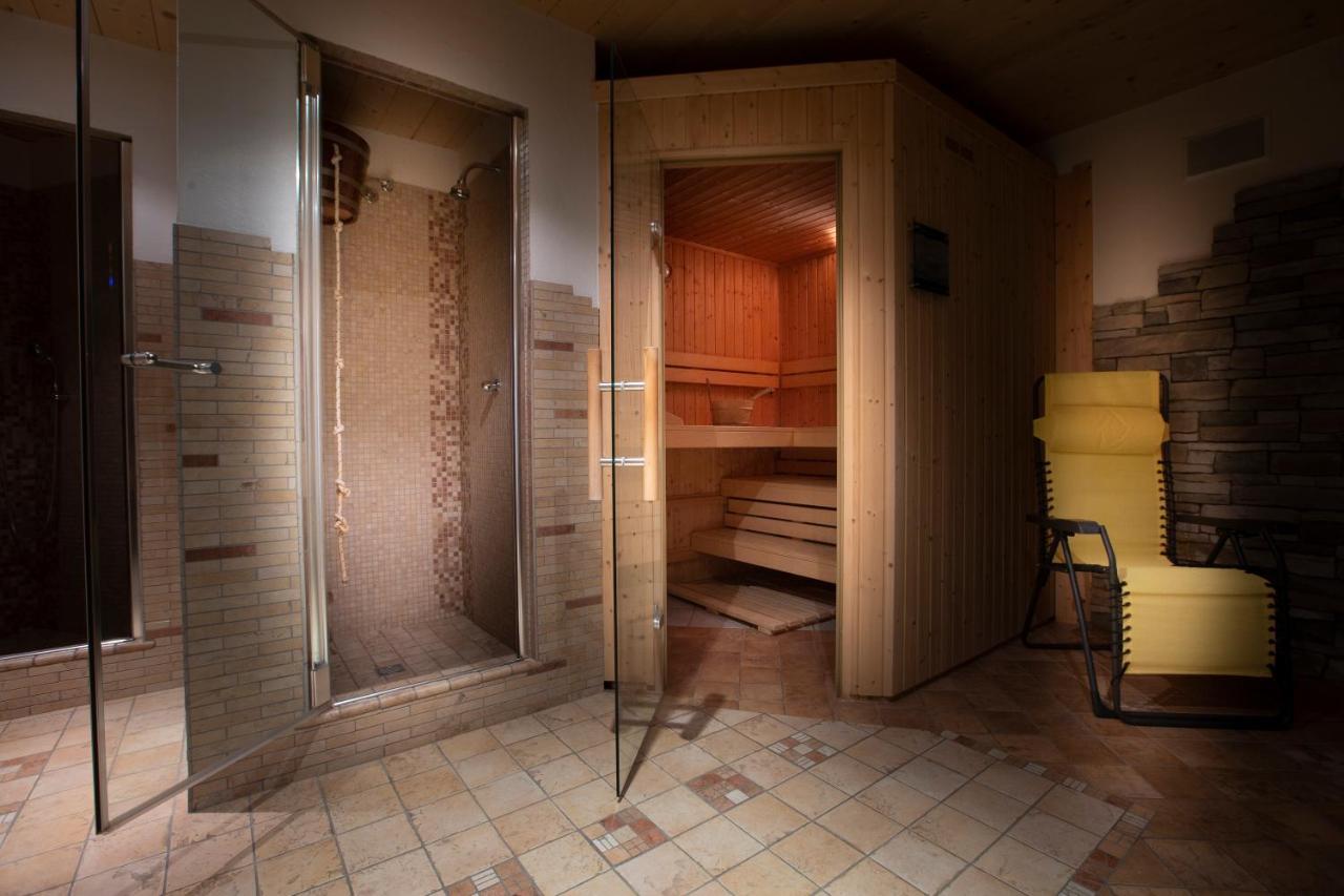 Hotel "La Suisse" Лівіньо Екстер'єр фото