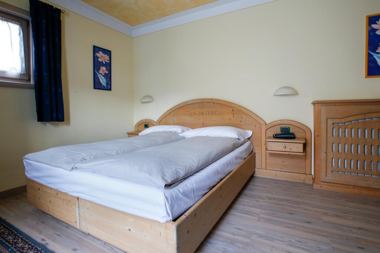 Hotel "La Suisse" Лівіньо Екстер'єр фото
